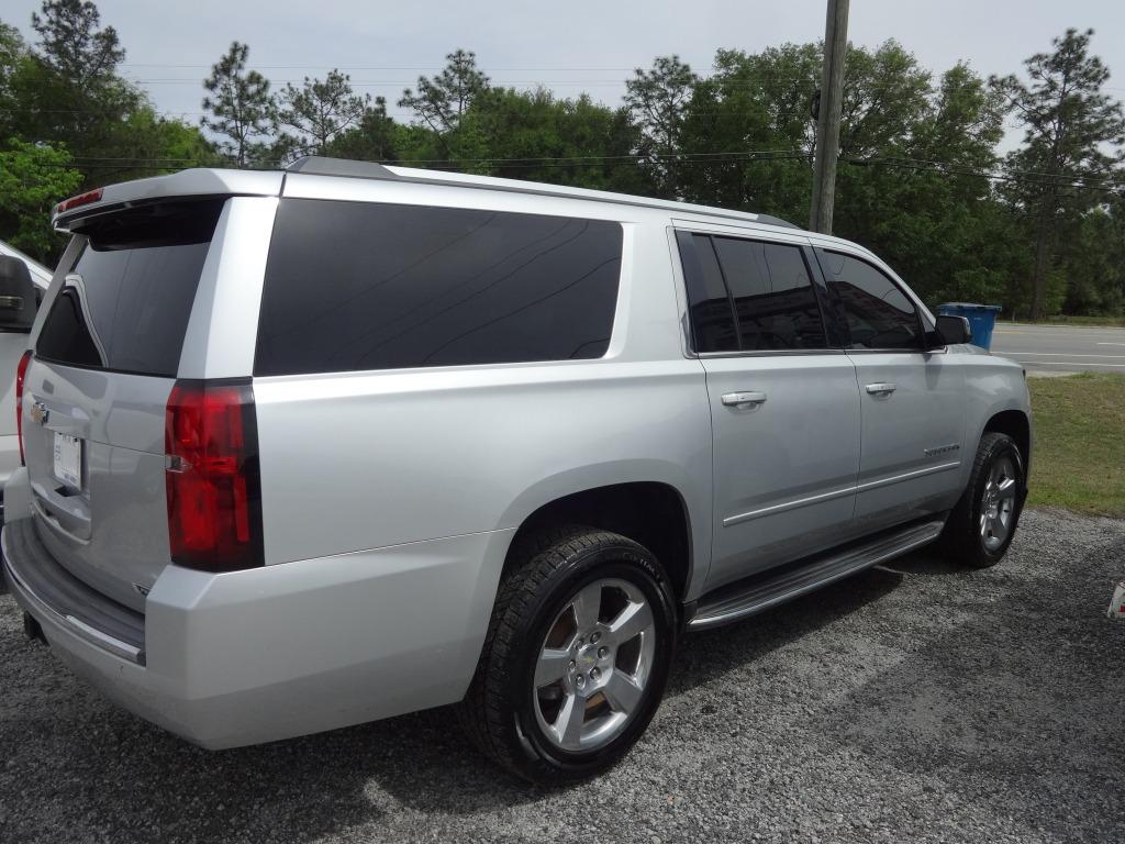2018 Chevrolet Suburban - $20,900