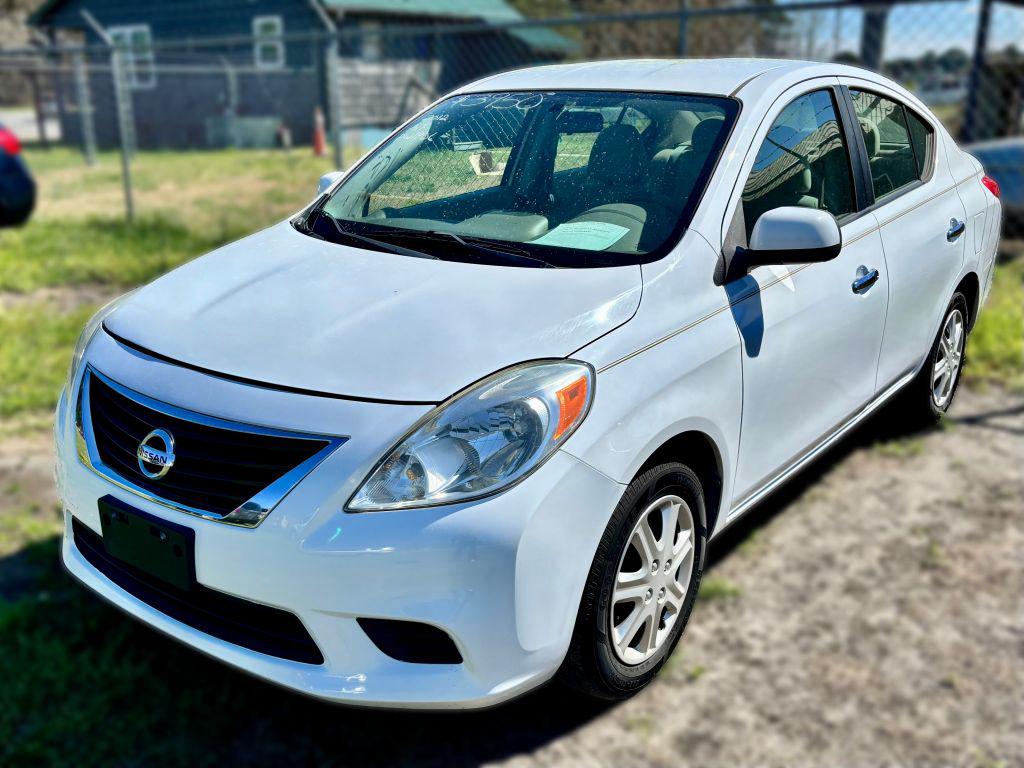 2012 Nissan Versa - $3,950