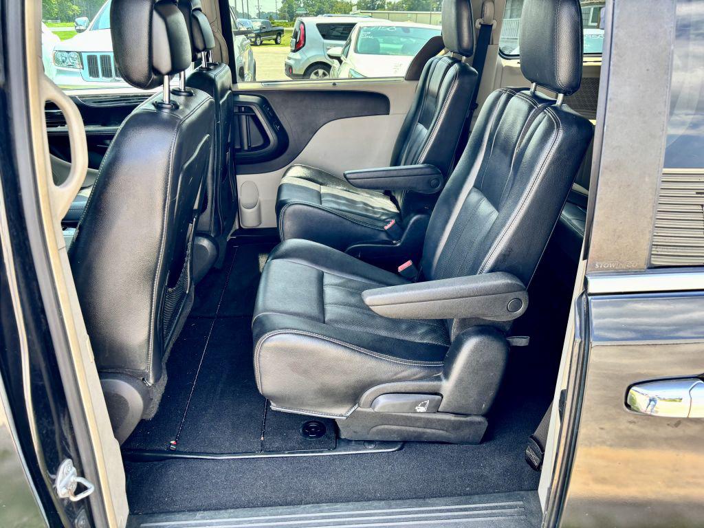 2013 Chrysler Town And Country