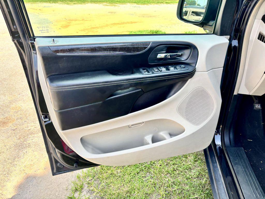 2013 Chrysler Town And Country