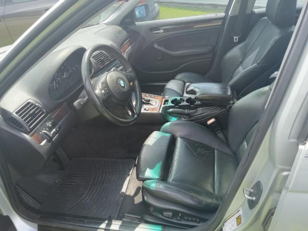 2005 BMW 325i - $3,950