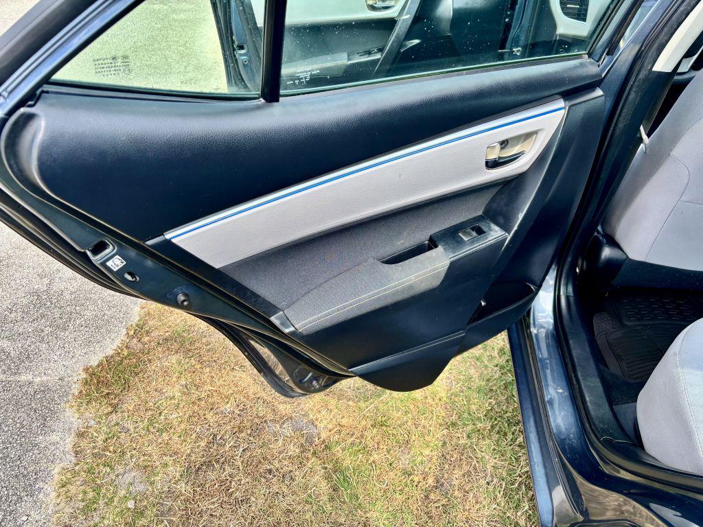 2015 Toyota Corolla - $10,500