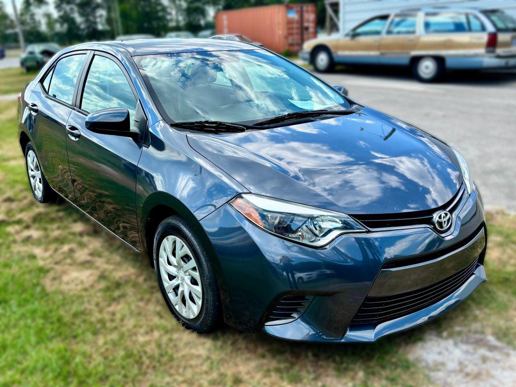 2015 Toyota Corolla - $10,500