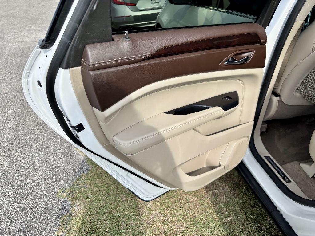 2014 Cadillac SRX - $7,650