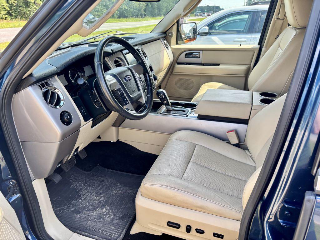 2017 Ford Expedition - $11,500
