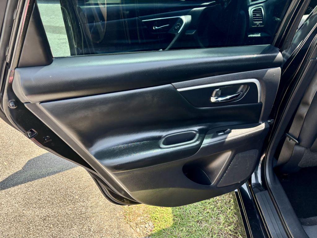2016 Nissan Altima - $7,950