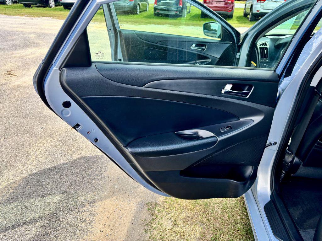 2012 Hyundai Sonata - $7,650