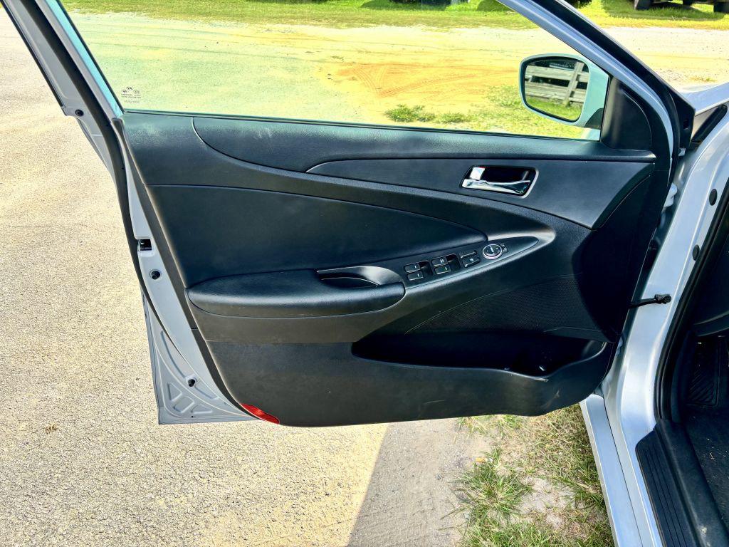 2012 Hyundai Sonata - $7,650