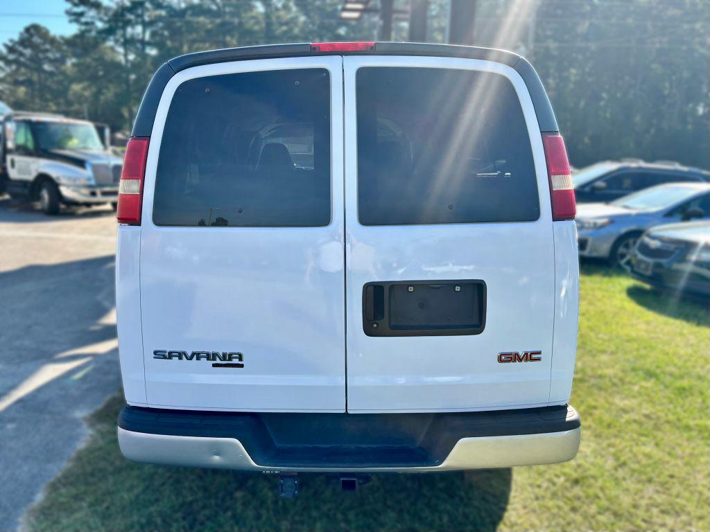 2005 GMC Savana - $12,000