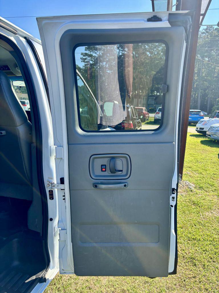 2005 GMC Savana - $12,000