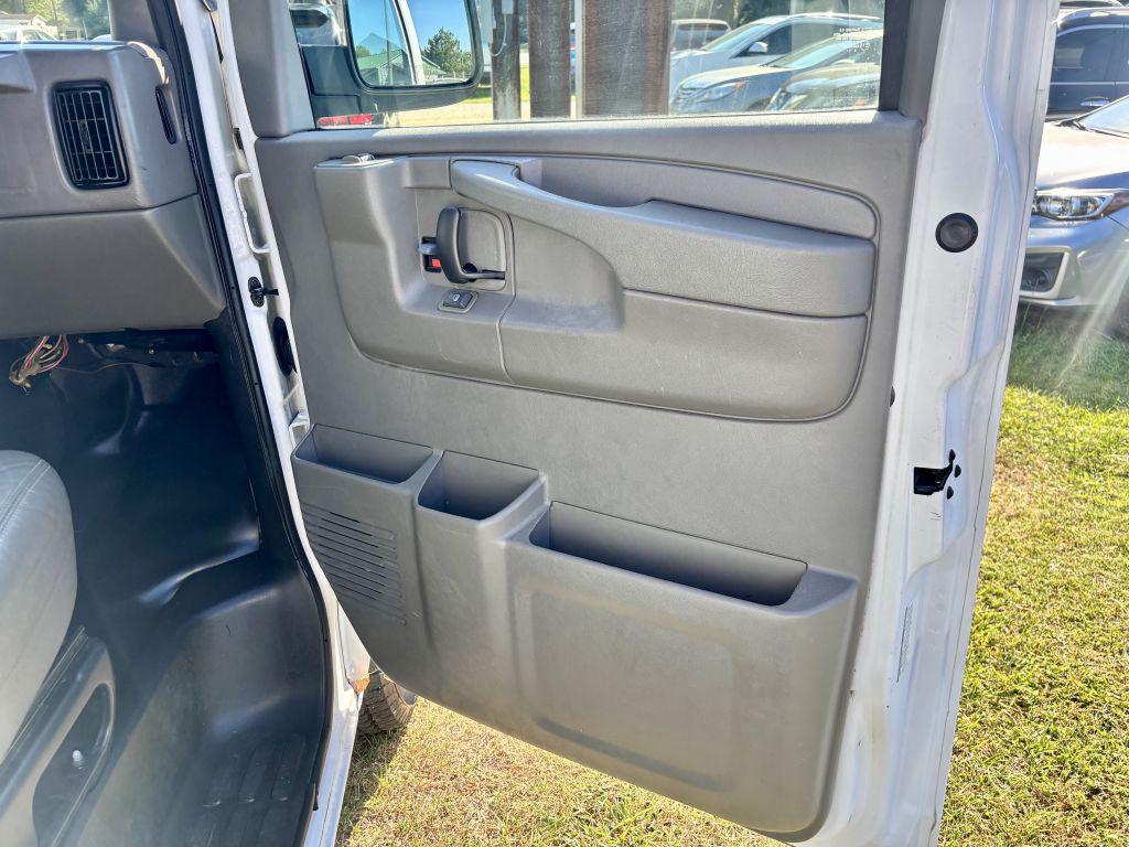 2005 GMC Savana - $12,000