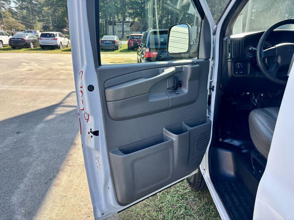2005 GMC Savana - $12,000
