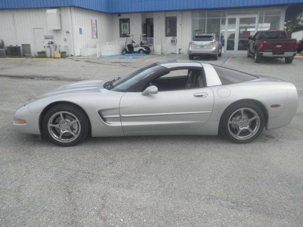 1998 CHEVROLET Corvette Coupe - $14,996