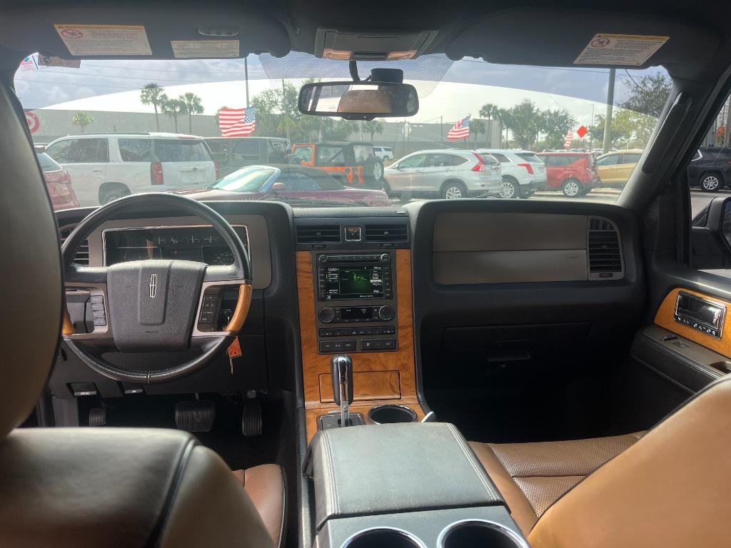 2013 Lincoln Navigator - $8,495