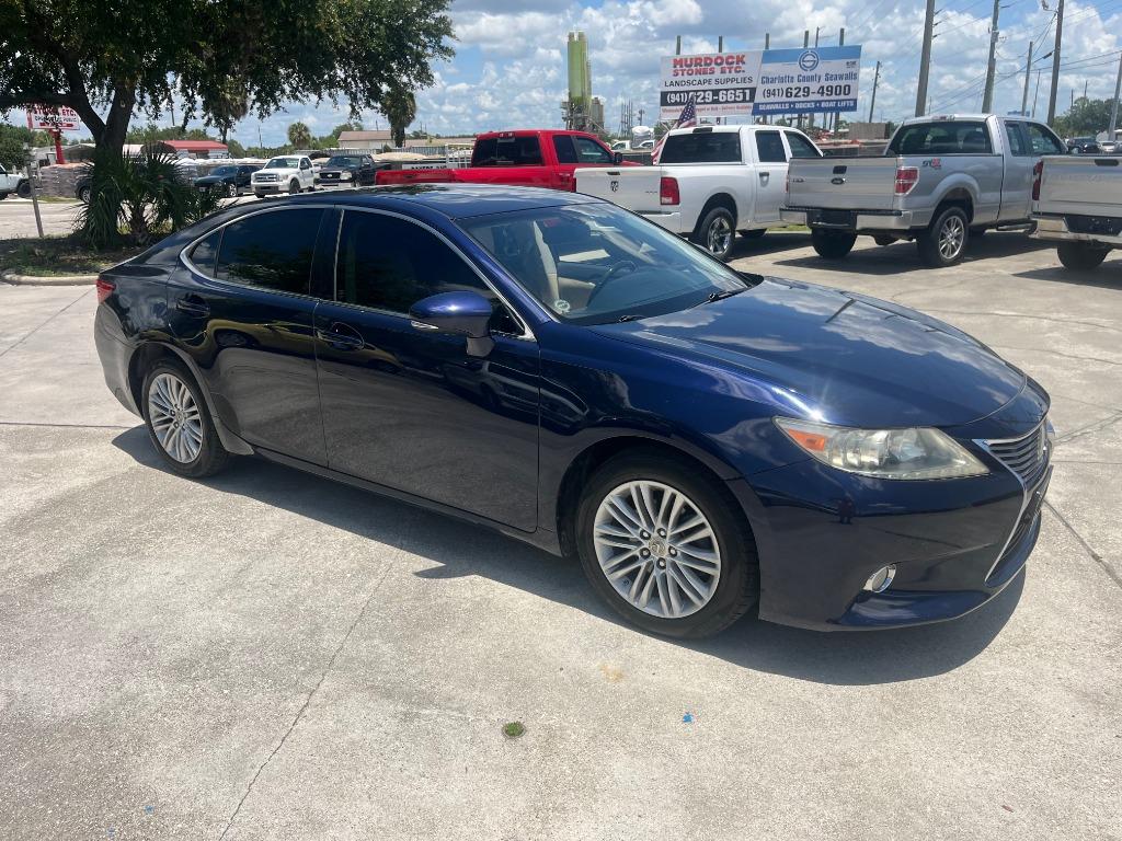 2013 Lexus ES - $14,995