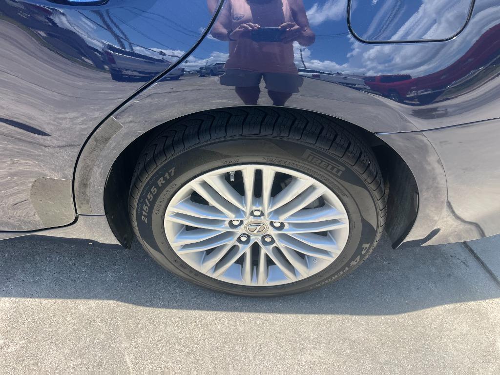 2013 Lexus ES - $14,995