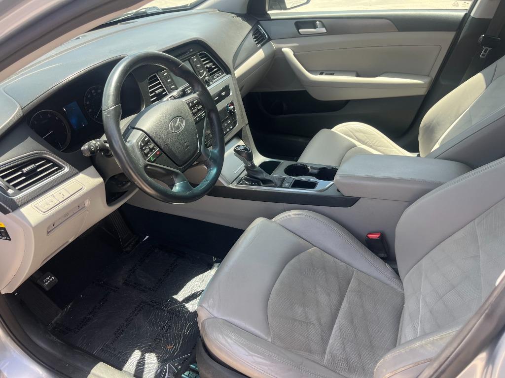 2015 Hyundai Sonata - $10,995