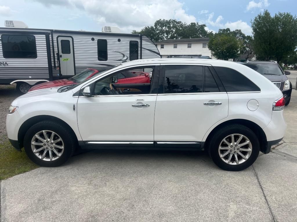 2013 Lincoln MKX - $10,995