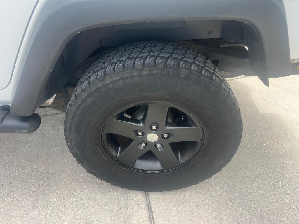2014 Jeep Wrangler - $14,995
