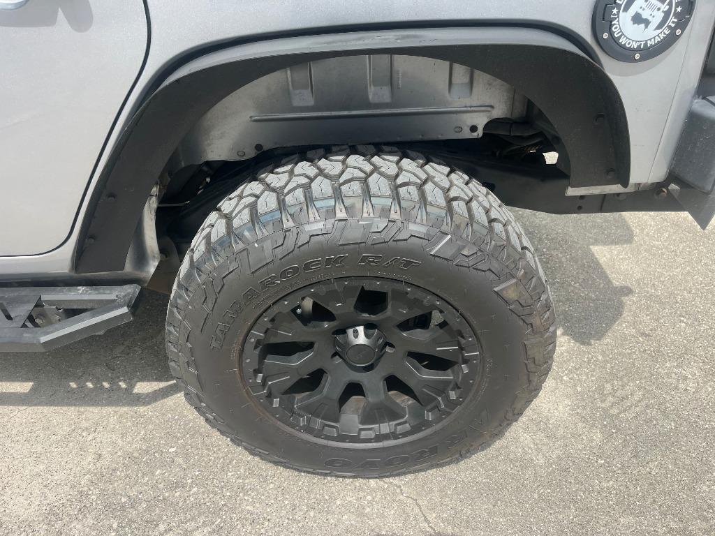 2014 Jeep Wrangler - $14,995