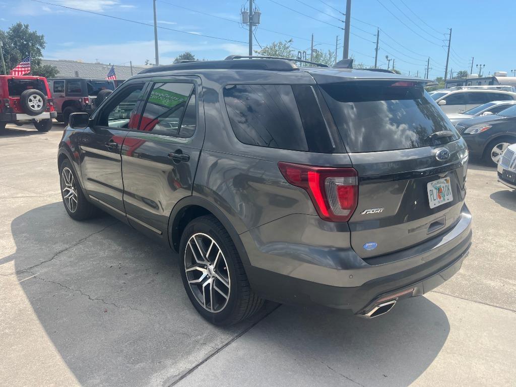 2016 Ford Explorer - $18,995