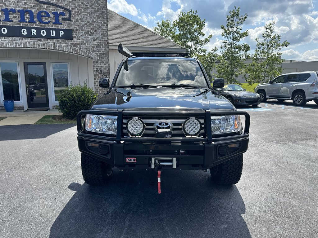 2006 Toyota Land Cruiser photo