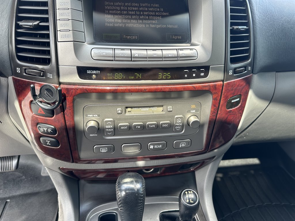 2006 Toyota Land Cruiser photo
