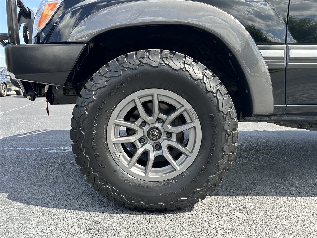 2006 Toyota Land Cruiser photo