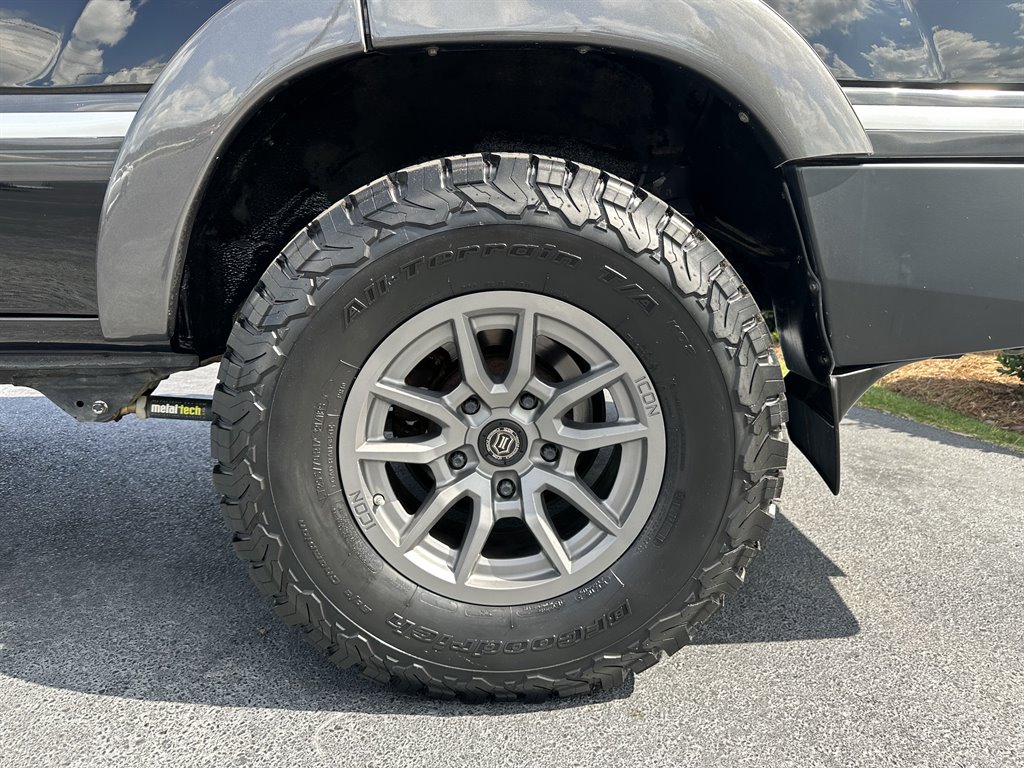 2006 Toyota Land Cruiser photo