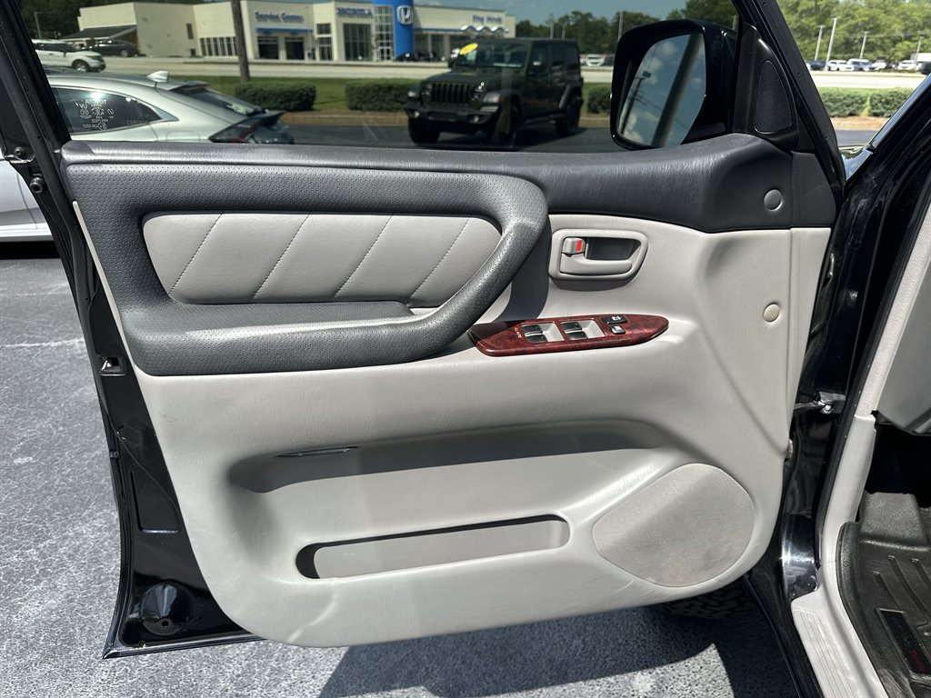 2006 Toyota Land Cruiser photo