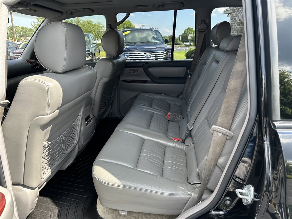 2006 Toyota Land Cruiser photo