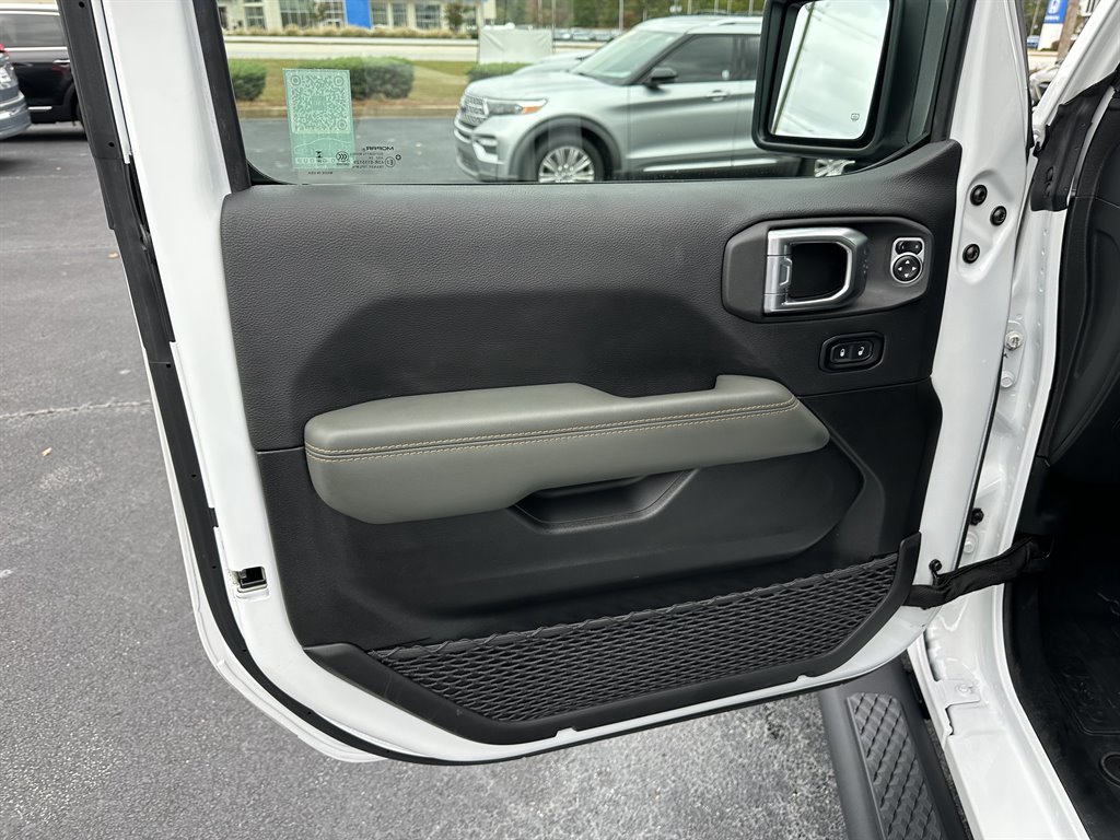 2024 Jeep Gladiator - $46,299