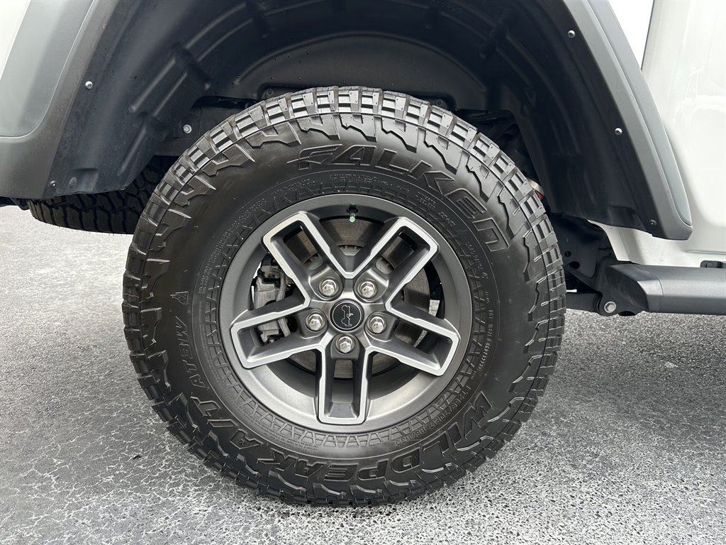 2024 Jeep Gladiator - $46,299