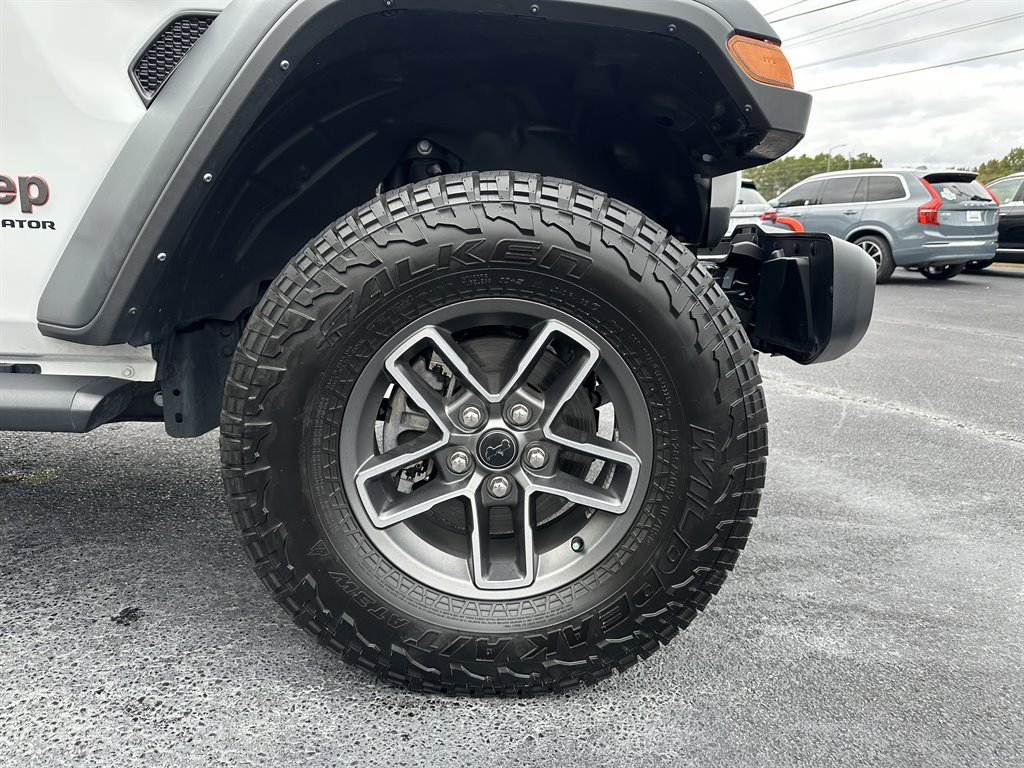2024 Jeep Gladiator - $46,299