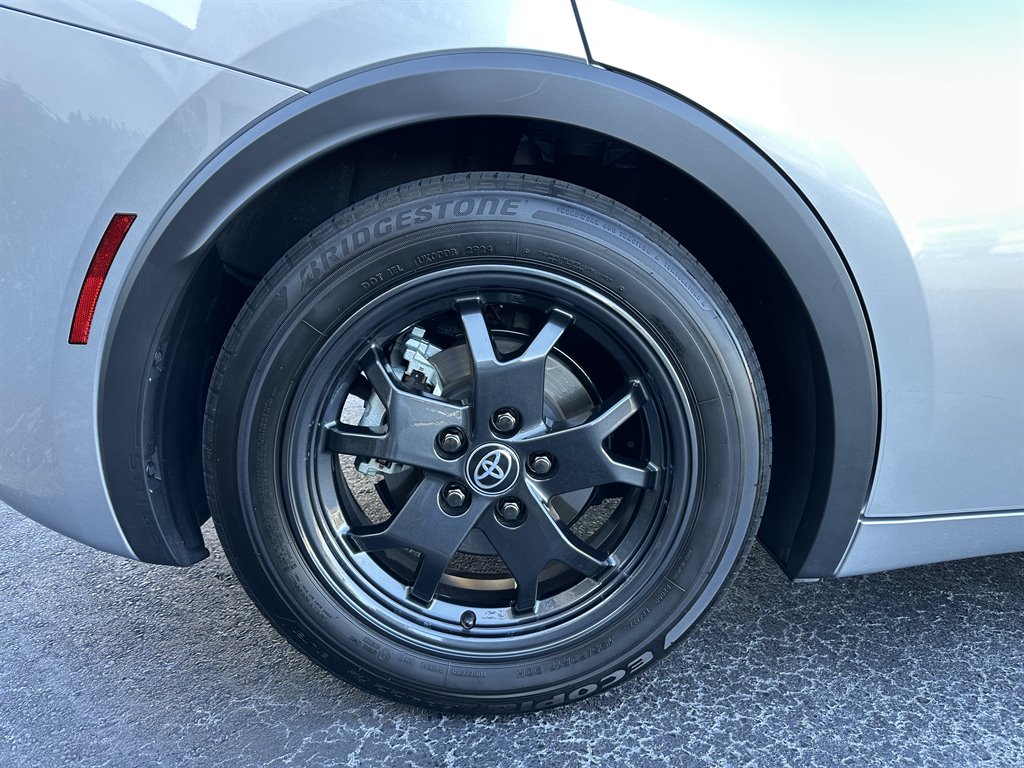 2024 Toyota Prius - $29,299