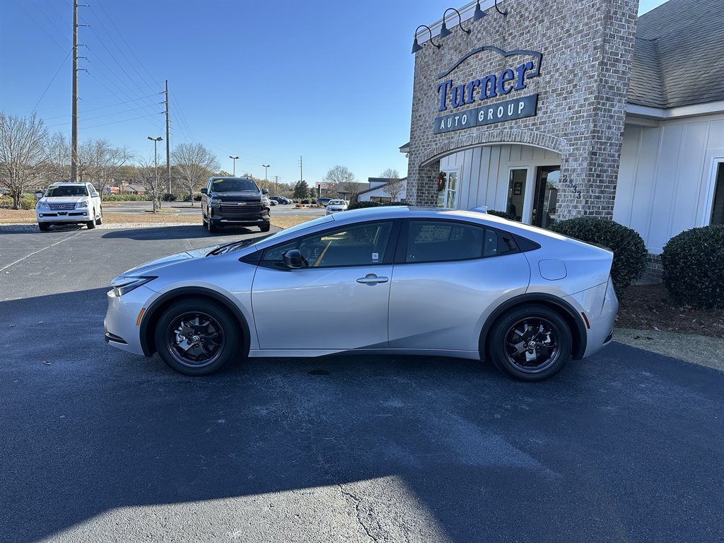 2024 Toyota Prius - $29,299