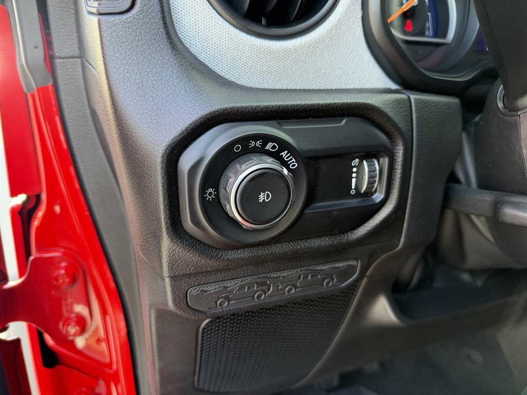 2025 Jeep Wrangler - $34,000