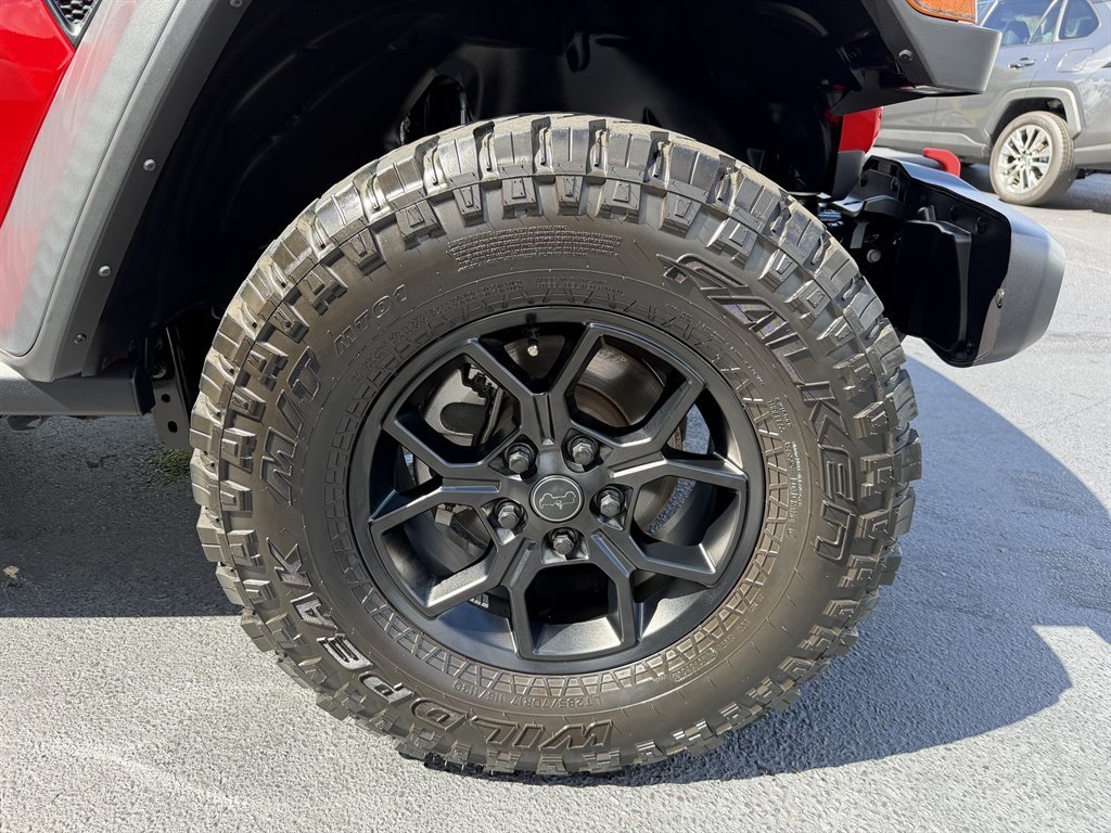 2025 Jeep Wrangler - $34,000