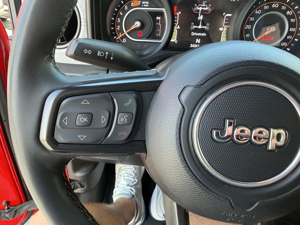 2025 Jeep Wrangler - $34,000