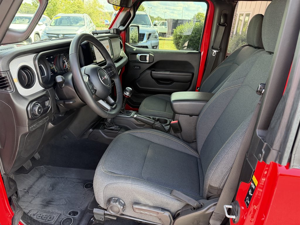 2025 Jeep Wrangler - $34,000