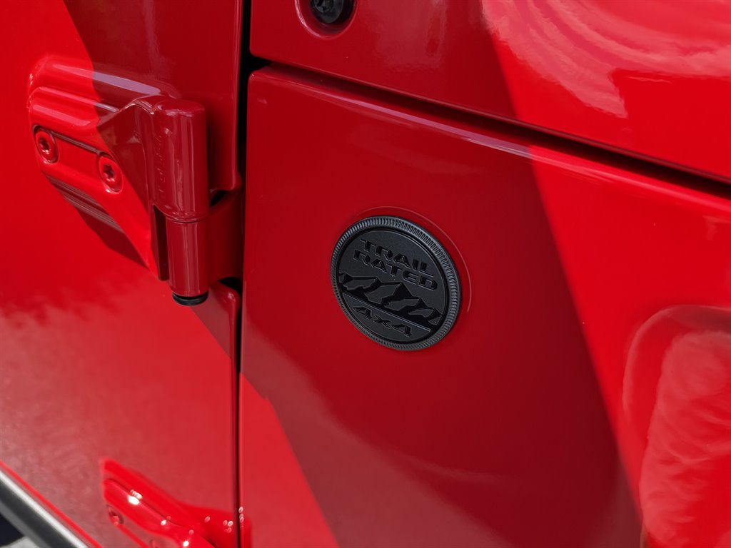 2025 Jeep Wrangler - $34,000