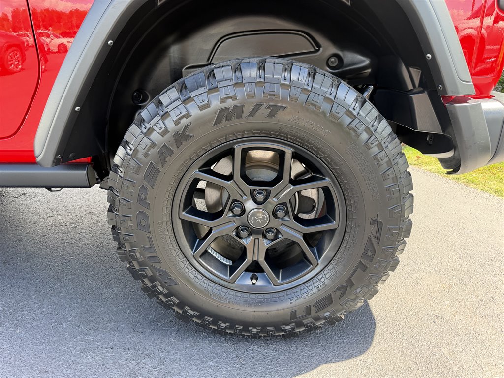 2025 Jeep Wrangler - $34,000