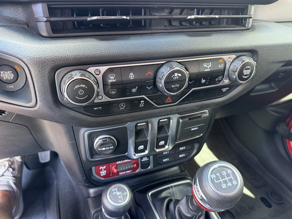 2025 Jeep Wrangler - $34,000