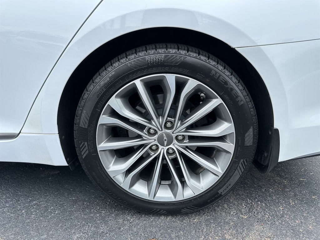2016 Hyundai Genesis - $17,950