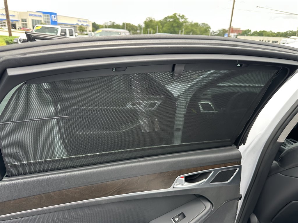 2016 Hyundai Genesis - $17,950