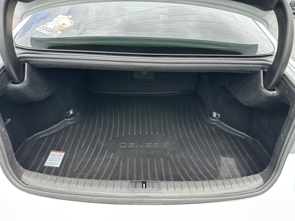 2016 Hyundai Genesis - $17,950