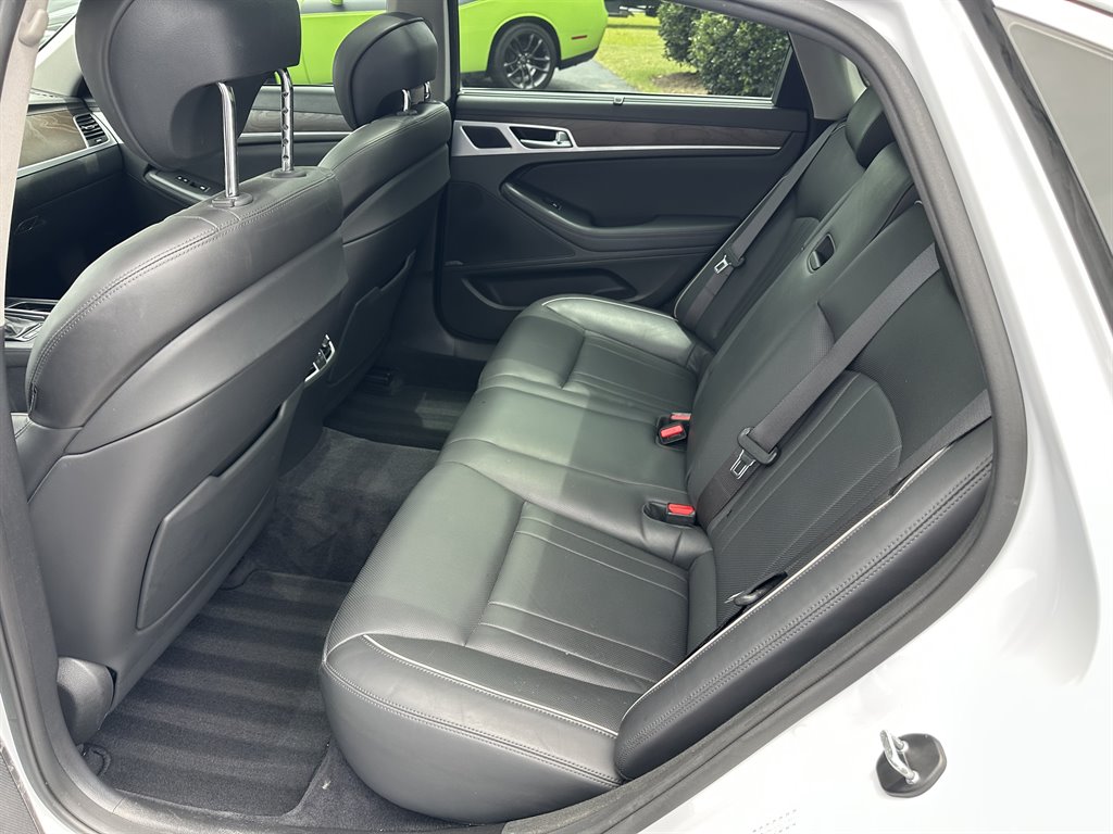2016 Hyundai Genesis - $17,950