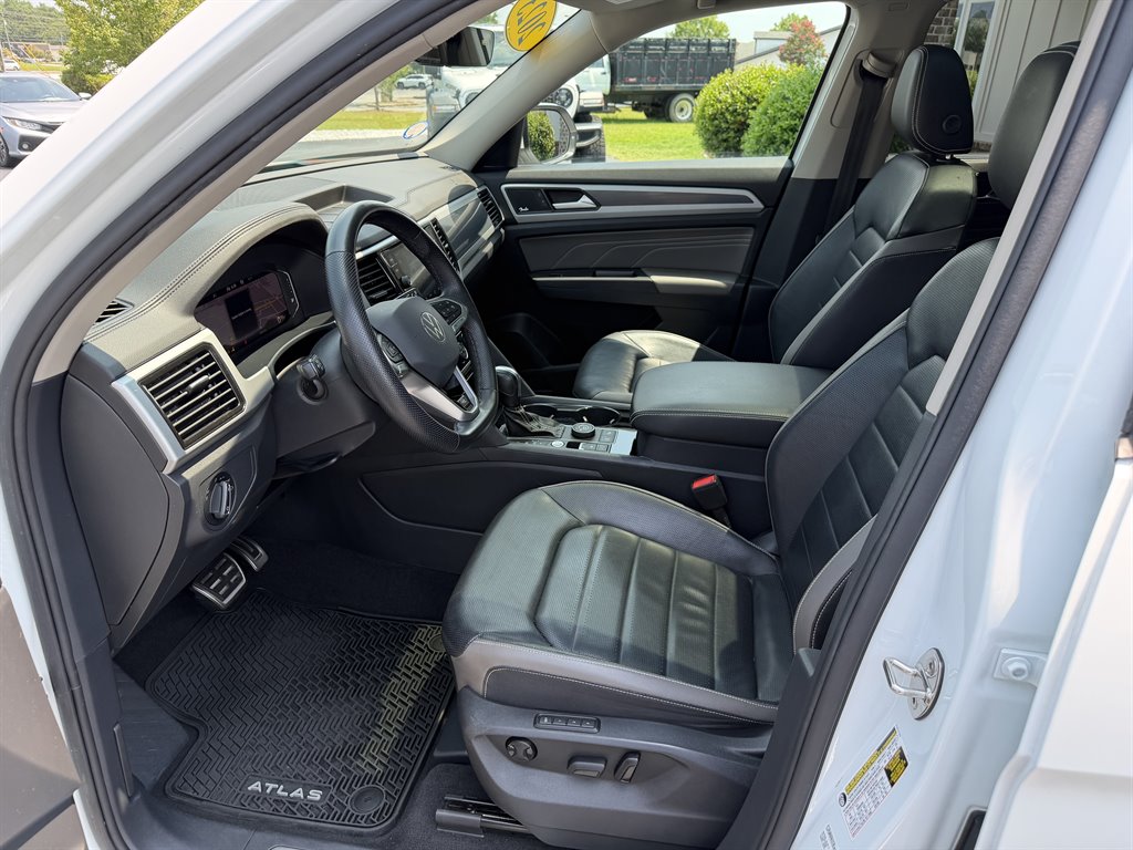 2023 Volkswagen Atlas - $35,950