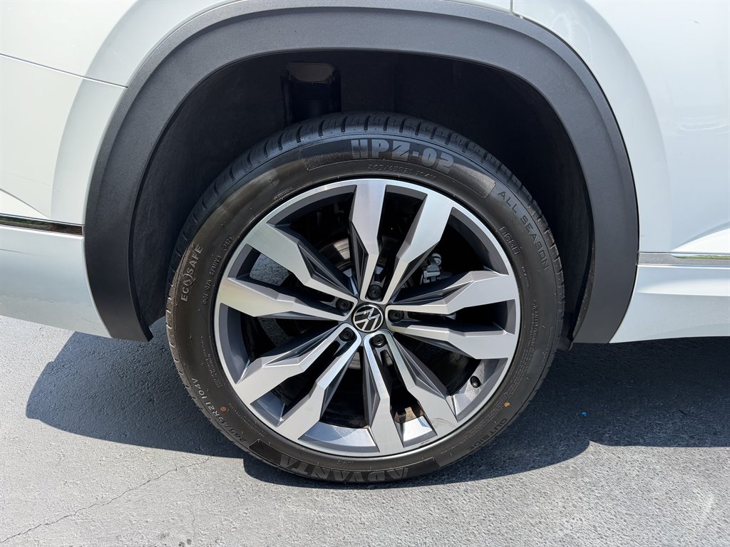 2023 Volkswagen Atlas - $35,950