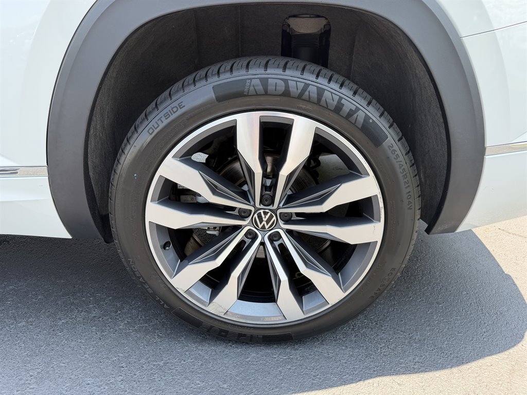 2023 Volkswagen Atlas - $35,950